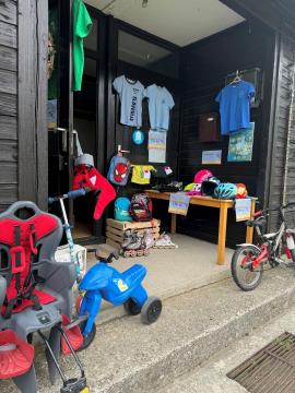 Izmenjevalnica športne opreme ETM 2024 (Marina Laharnar)